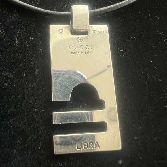 Auth Gucci Libra ♎️ Silver Necklace - Picture 3 of 4